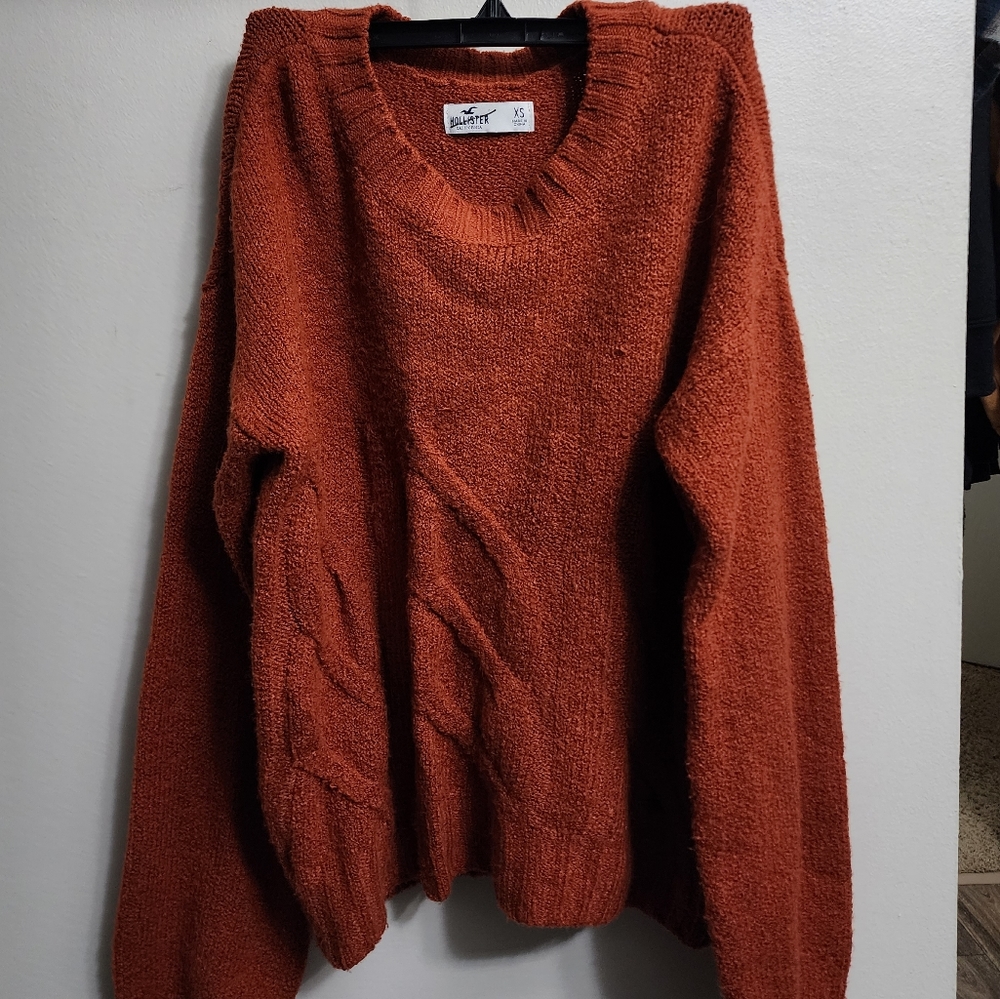Hollister burnt orange colored sweater. Very soft material. Size xs